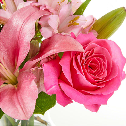 Lots of Love Bouquet – PIERSON'S FLOWER SHOP & GREENHOUSES INC, Cedar Rapids IA