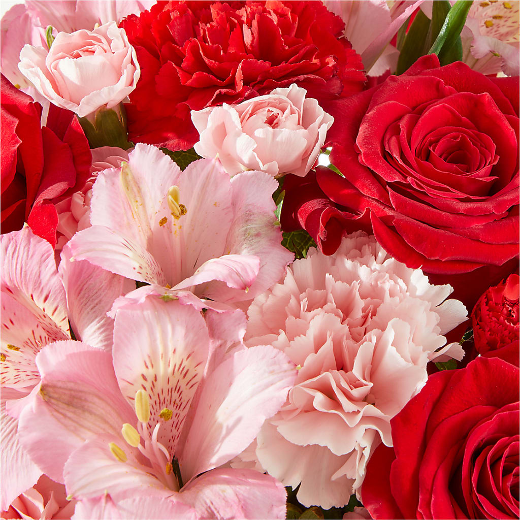 Candy Kisses Bouquet – PIERSON'S FLOWER SHOP & GREENHOUSES INC, Cedar Rapids IA