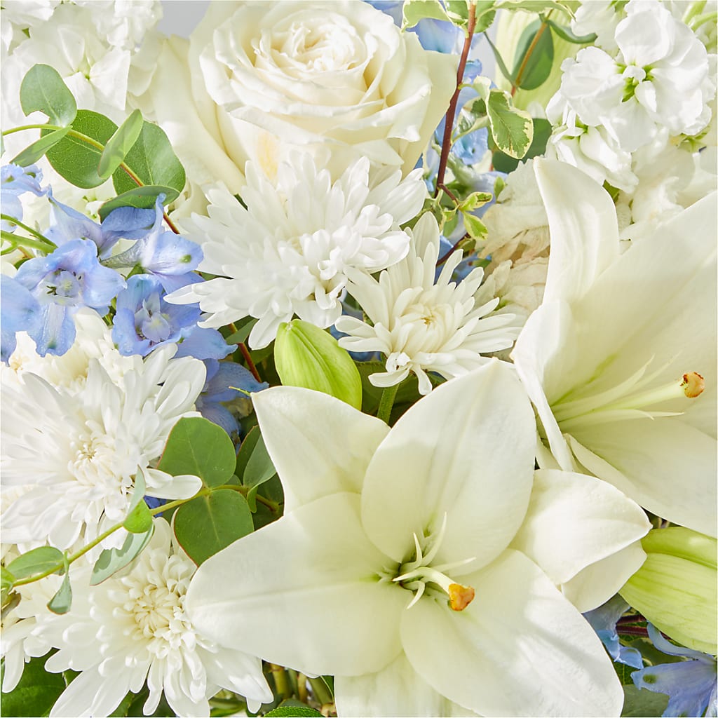 Peace of Mind Bouquet – PIERSON'S FLOWER SHOP & GREENHOUSES INC, Cedar Rapids IA