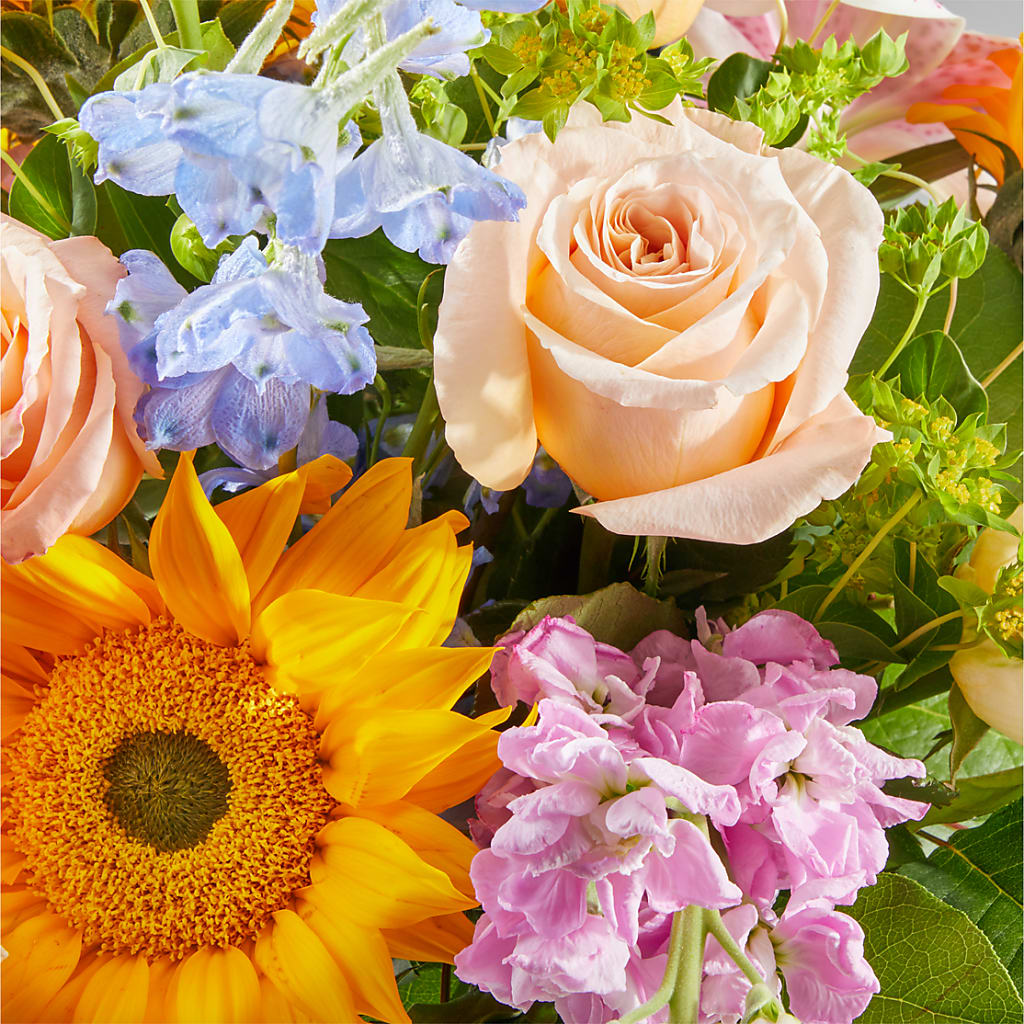 Dreamy Meadows Bouquet – PIERSON'S FLOWER SHOP & GREENHOUSES INC, Cedar Rapids IA