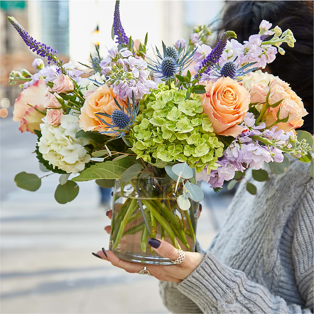 Porch Swing Bouquet – PIERSON'S FLOWER SHOP & GREENHOUSES INC, Cedar Rapids IA