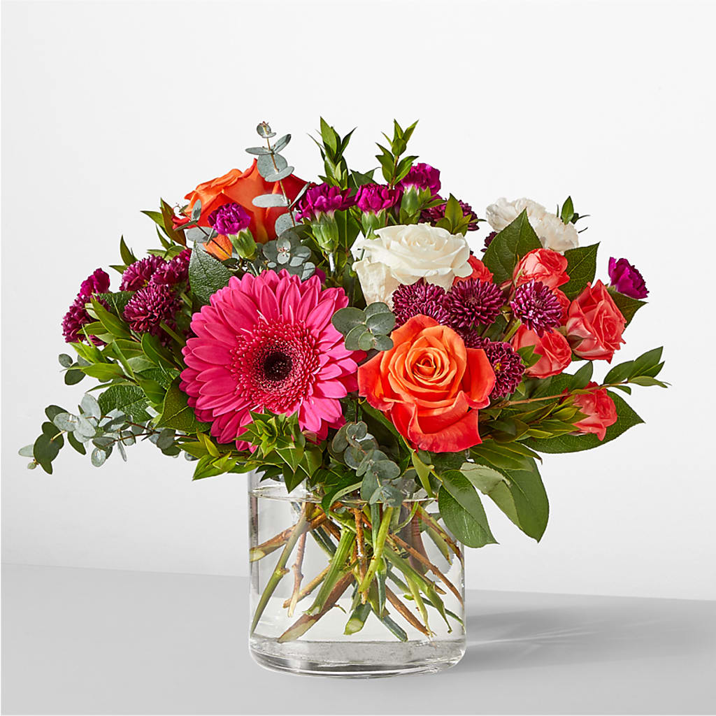 Smell the Roses Bouquet – PIERSON'S FLOWER SHOP & GREENHOUSES INC, Cedar Rapids IA